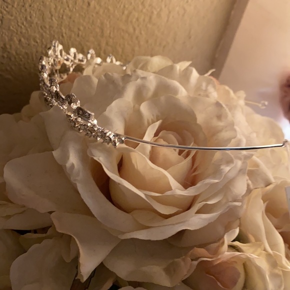 David’s Bridal Tiara - Picture 6 of 6